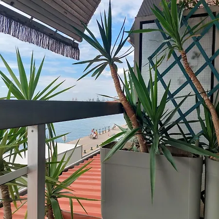 The B Art Living Апартамент
